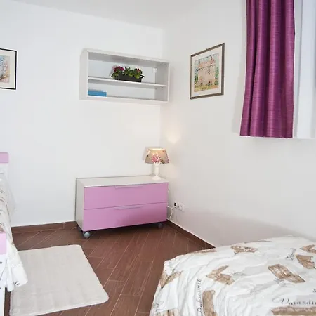 Lina Deluxe Lägenhet